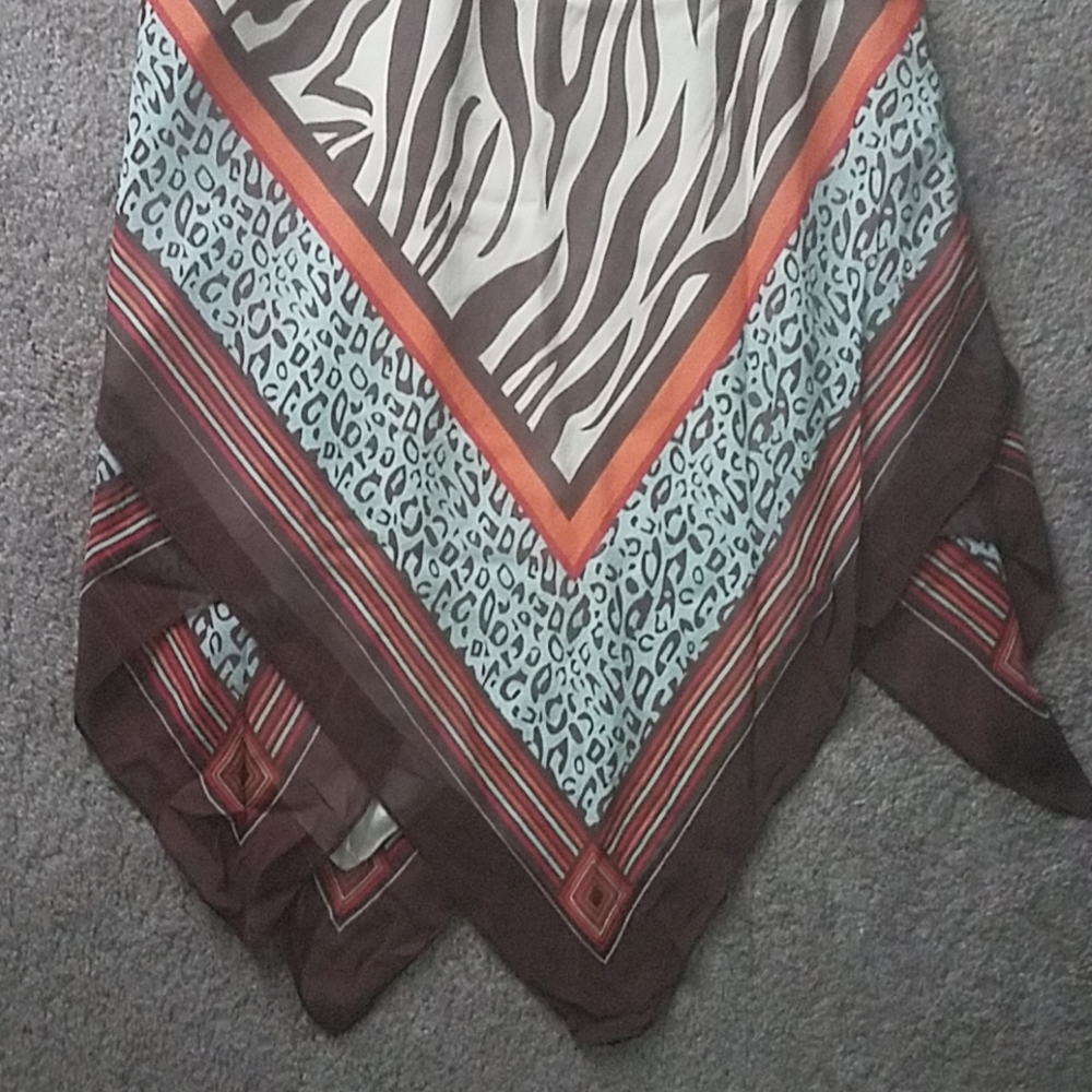 Dress - Picture 3 of 3